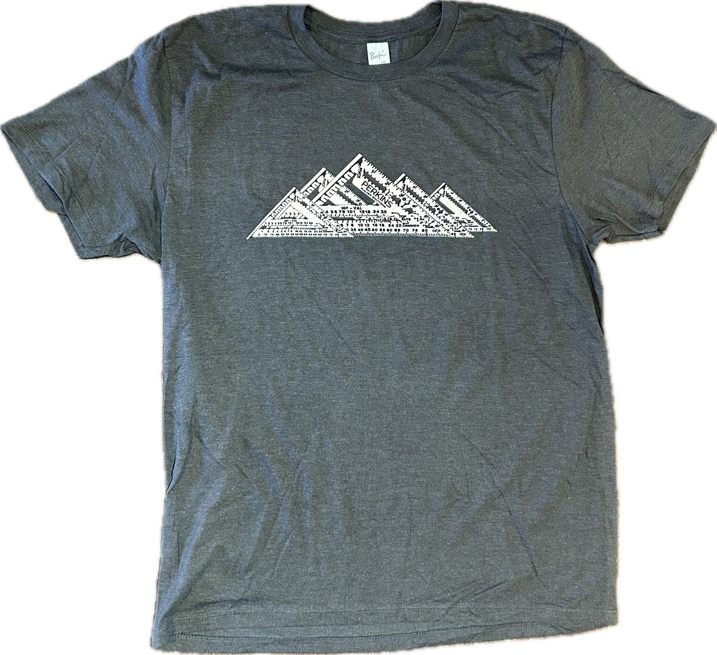 Camiseta para hombre - Azul medianoche - Speed Square Mountain Range - Perkins Builder Brothers